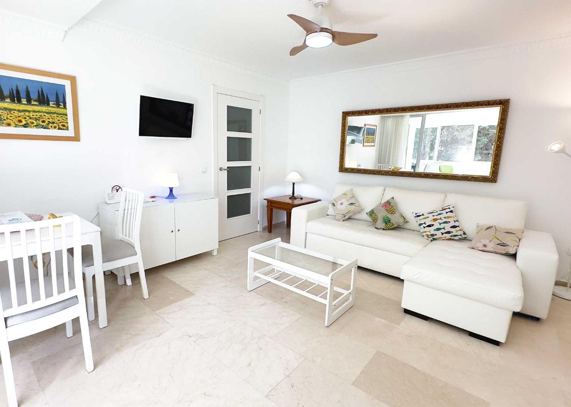 1 Bedroom Apartment Second Line Beach- Parque Marbella Building Екстериор снимка